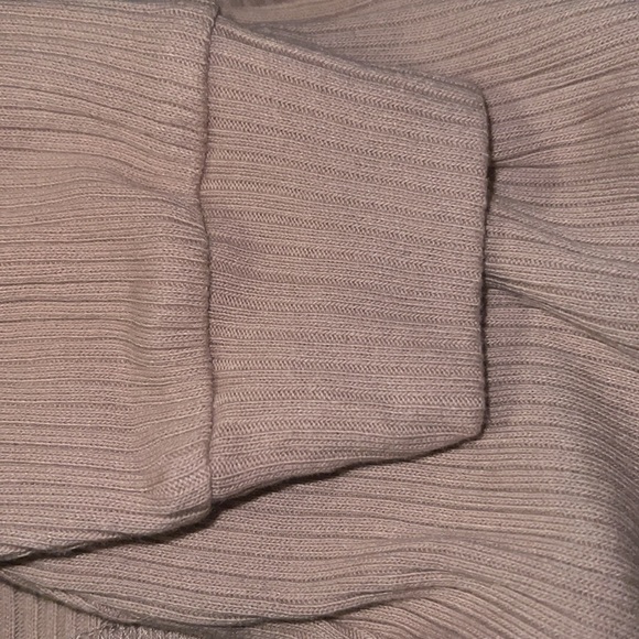 Zara Ribbed Cropped Top - Size M - NWT - Picture 8 of 8